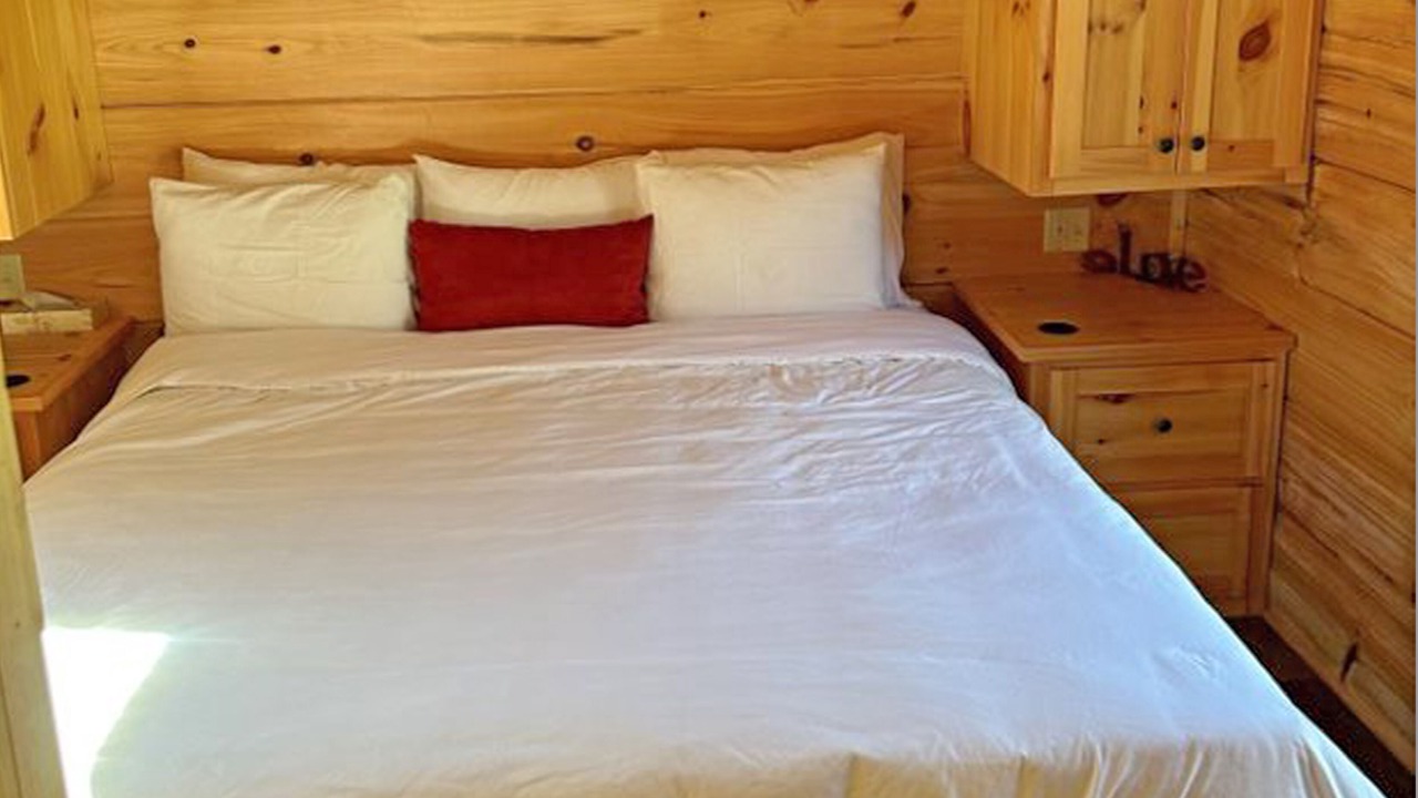 Photo of Bedroom in Blairsville