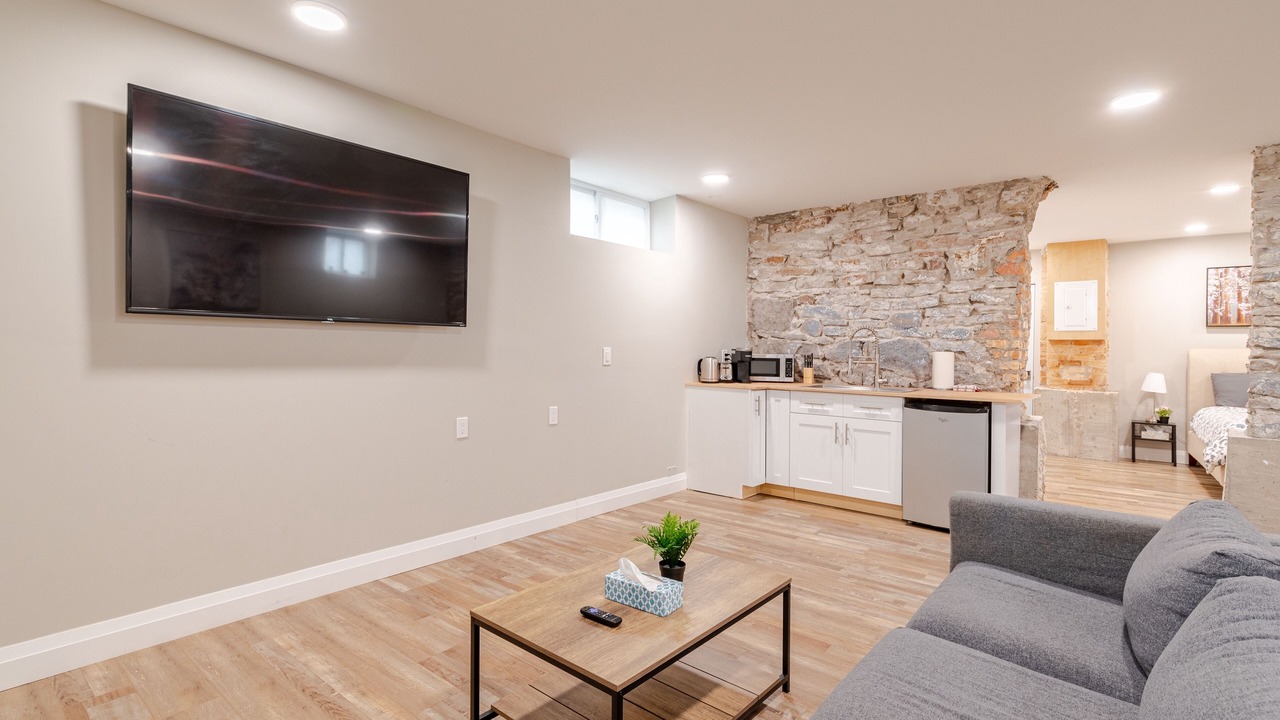 Photo of Livingroom in Mount Hope Huron Park