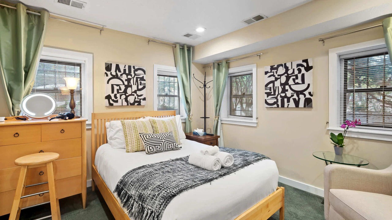 Photo of Bedroom in West End