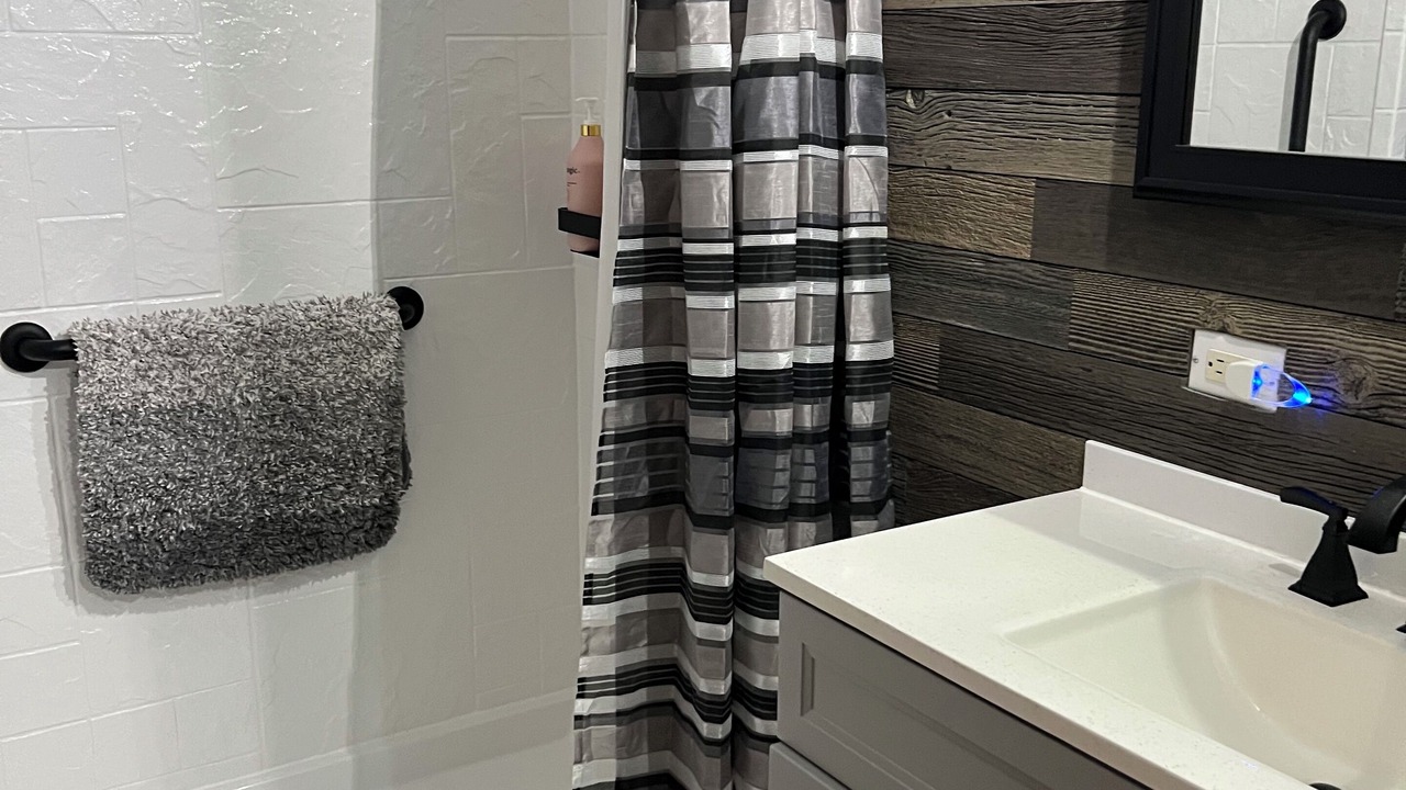 Photo of Bathroom in Crandon