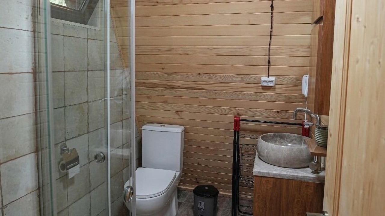 Photo of Bathroom in Guria