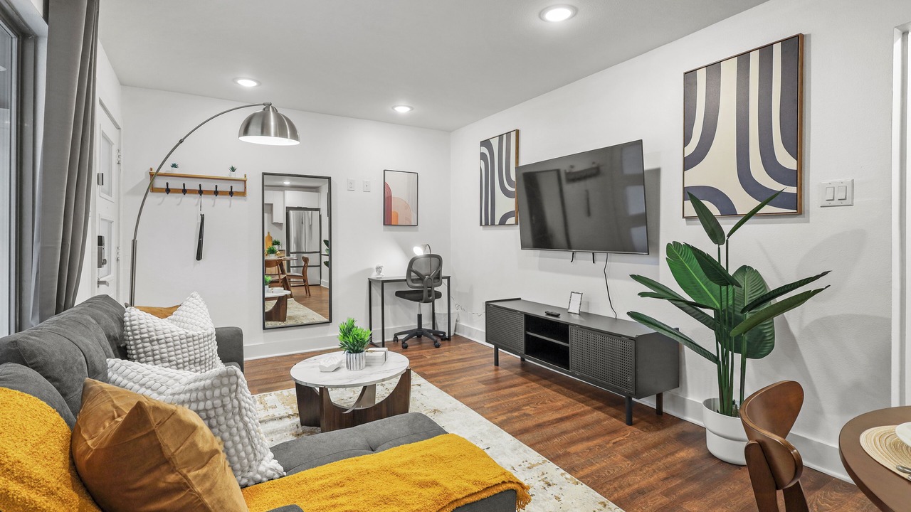 Photo of Livingroom in Old East Dallas
