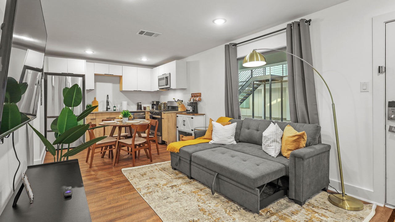Photo of Livingroom in Old East Dallas