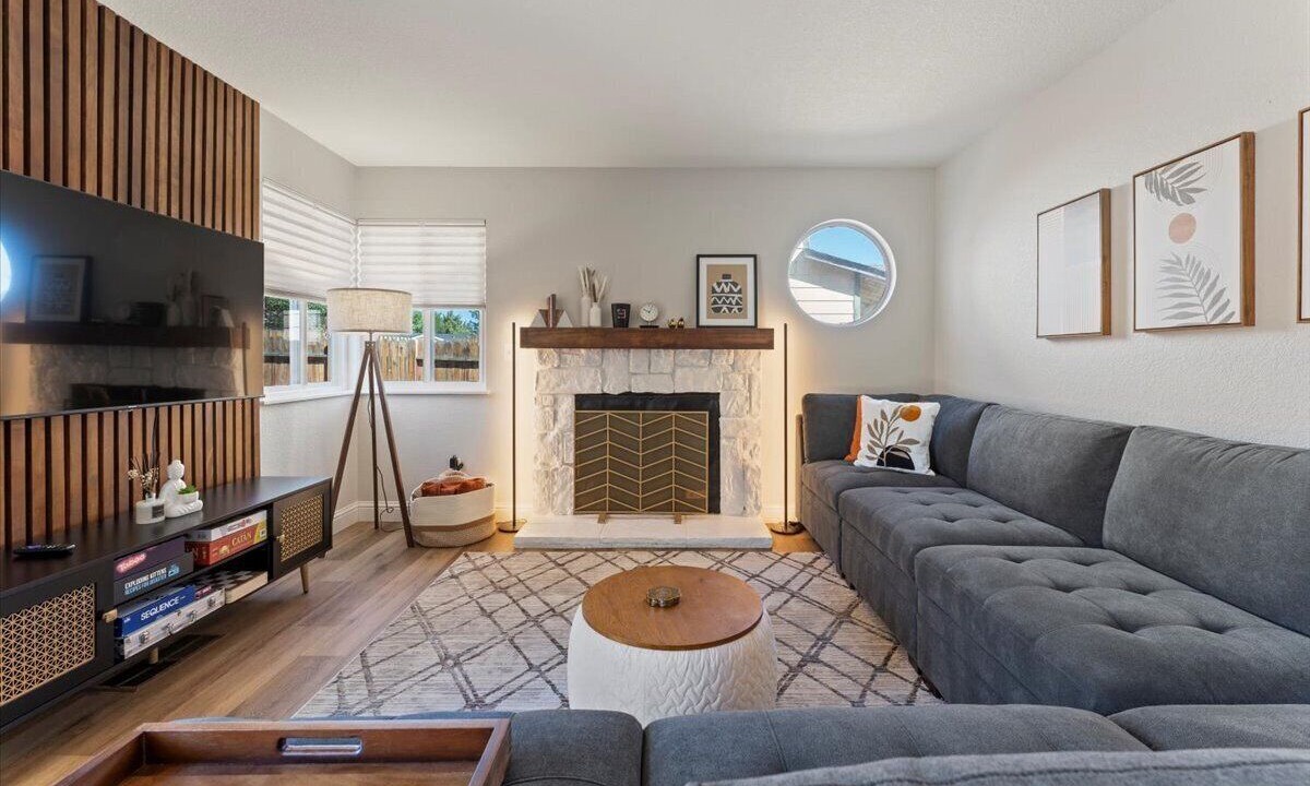 Photo of Livingroom in Sparks