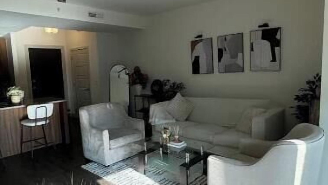 Photo of Livingroom in Downtown