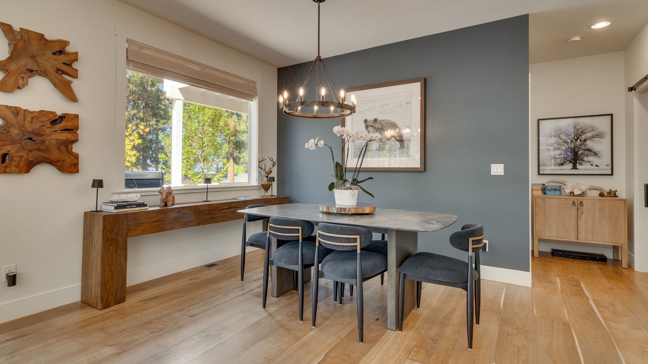 Photo of Livingroom in Lower Kingsbury