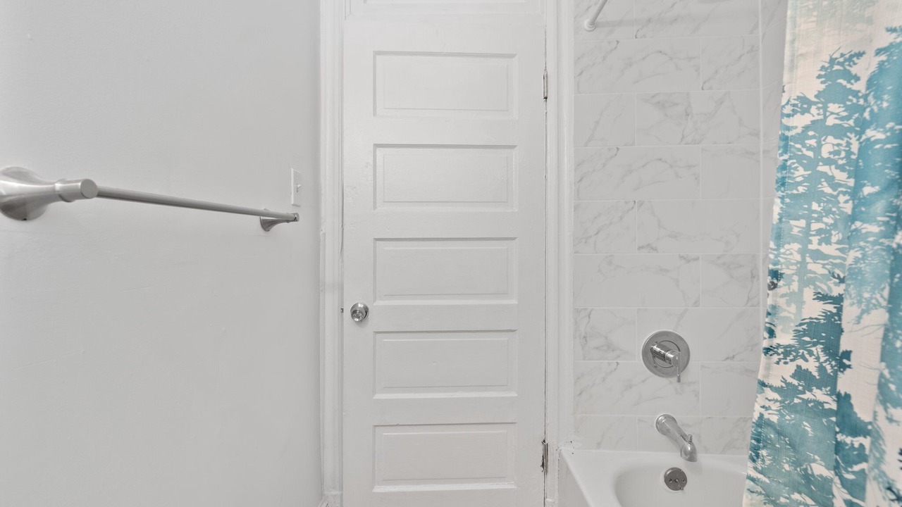 Photo of Bathroom in Park View