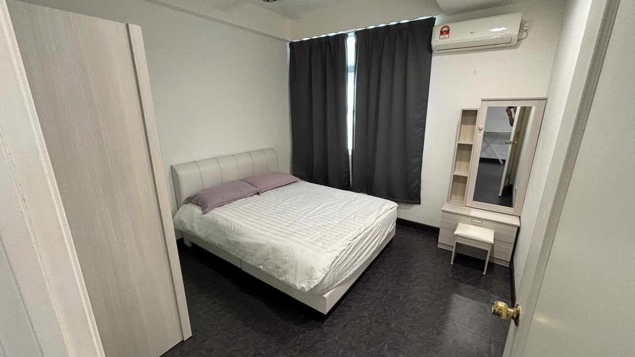 Photo of Bedroom in Downtown George Town