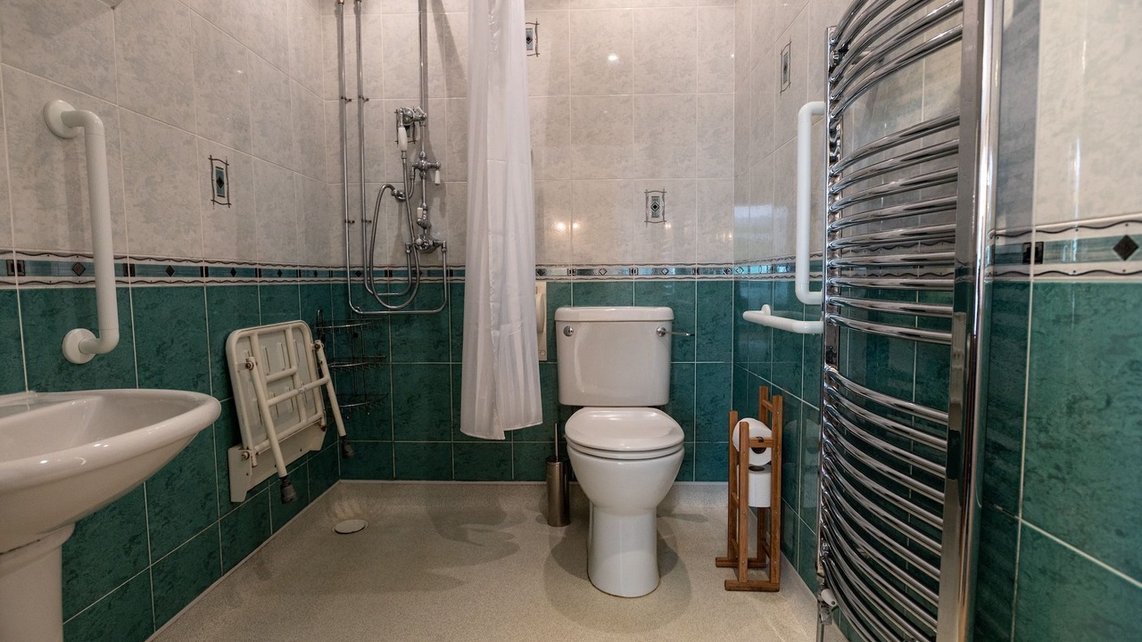 Photo of Bathroom in Dulas