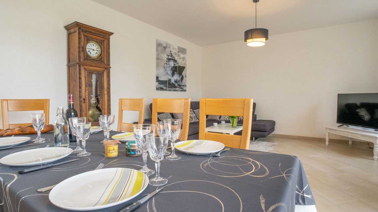Photo of Bedroom in Plouneour-Brignogan-Plages