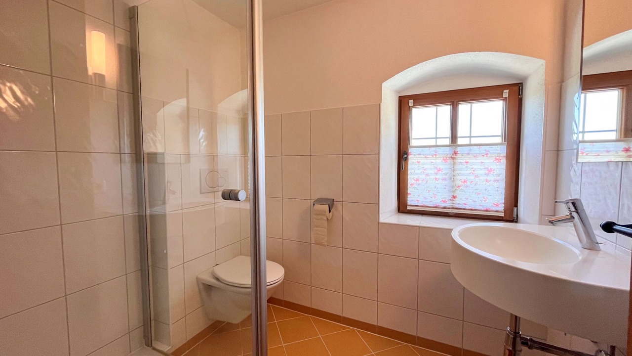 Photo of Bathroom in Regau