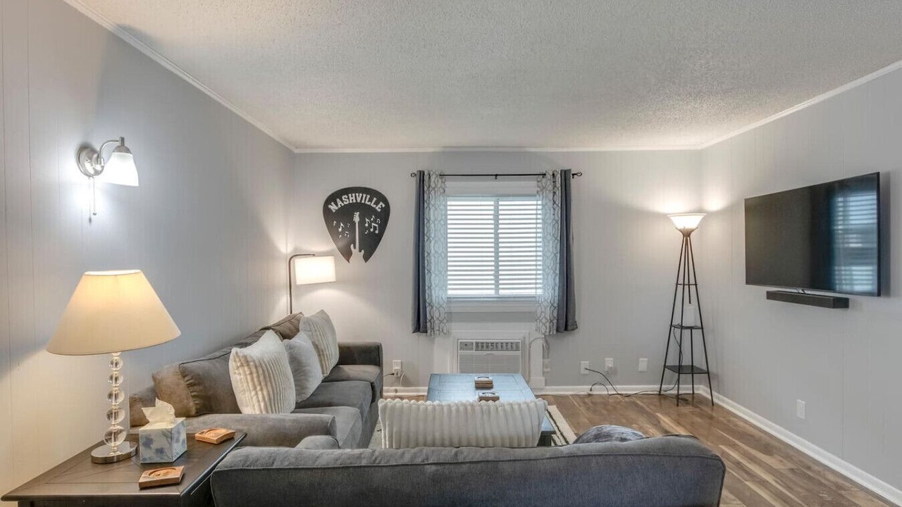 Photo of Livingroom in Melrose