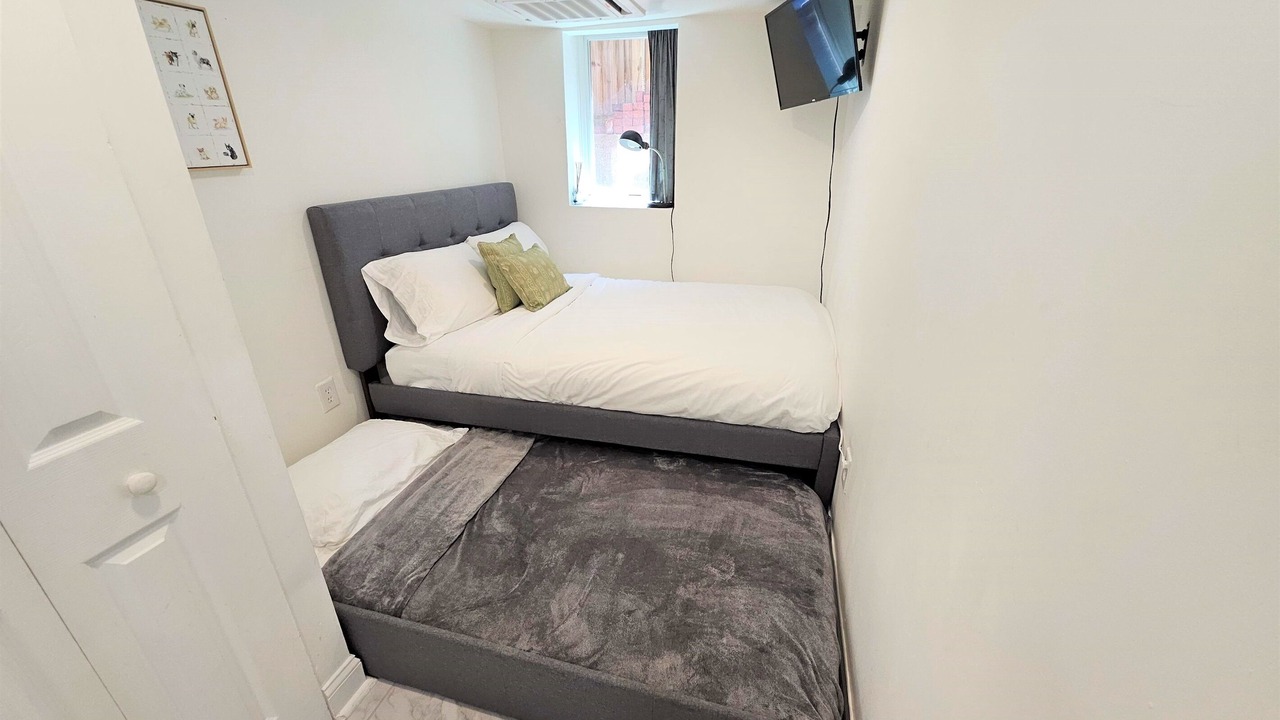 Photo of Bedroom in Shaw