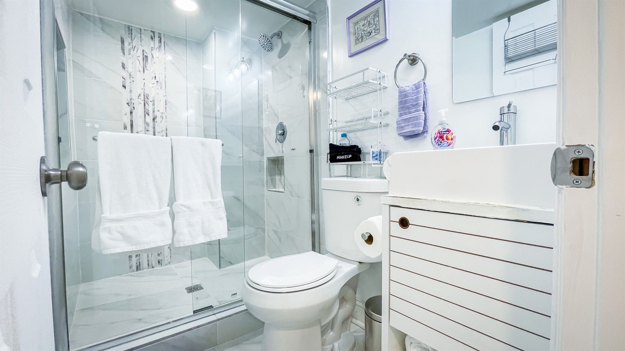 Photo of Bathroom in Shaw