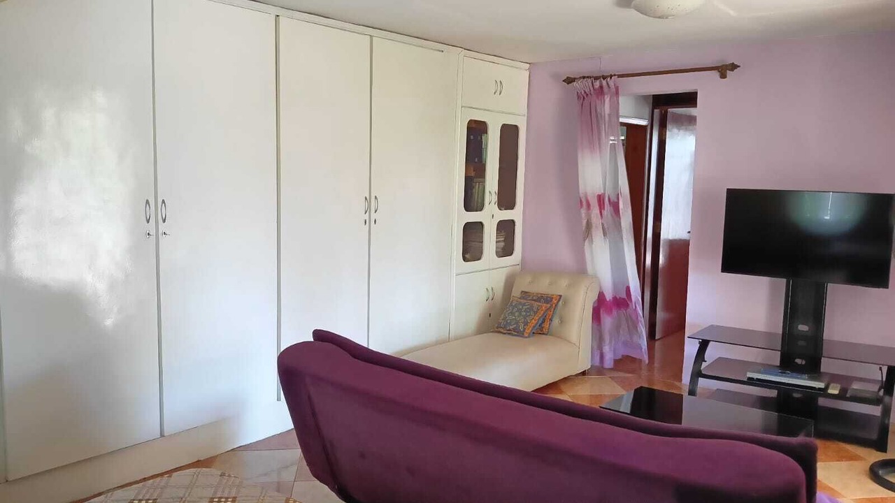 Photo of Livingroom in Pointe Aux Sables