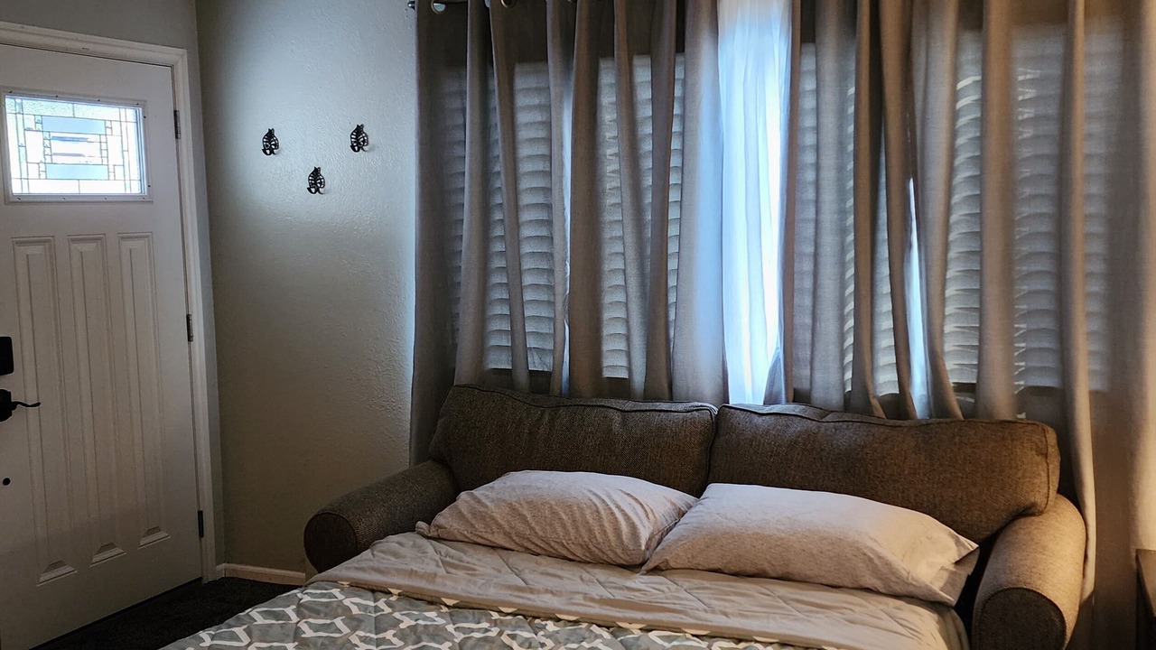 Photo of Bedroom in Airport Heights Community Council