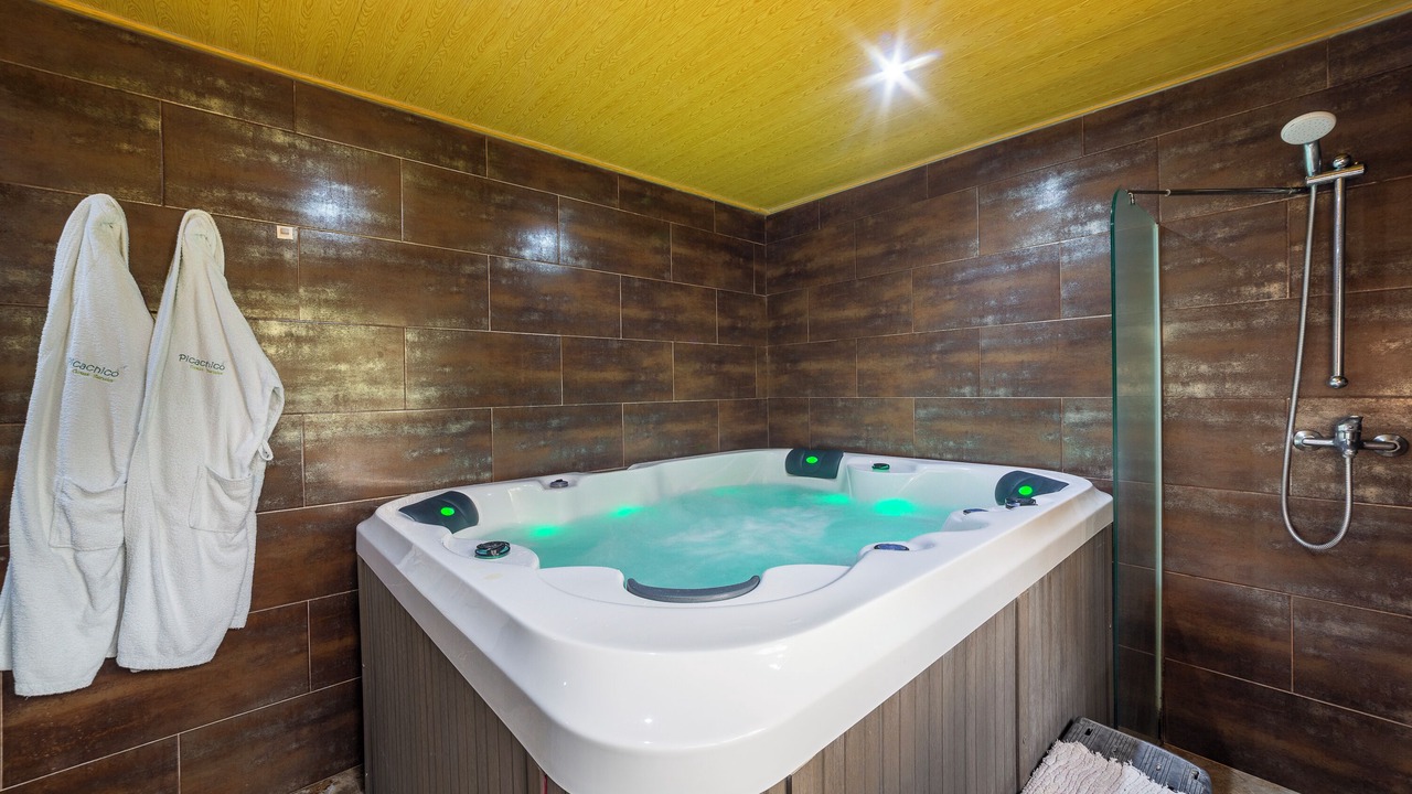Photo of Bathroom in Laroya