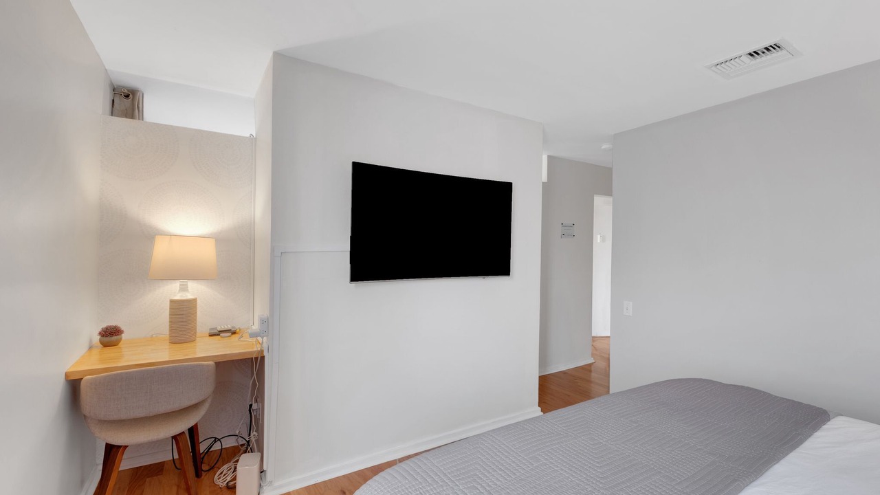 Photo of Bedroom in North Capitol