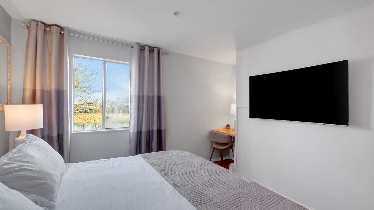 Photo of Bedroom in North Capitol