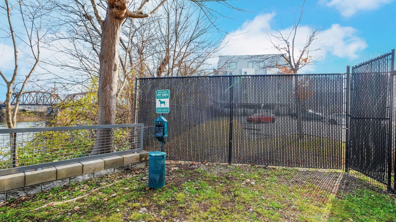 Photo of Outdoor in North Capitol