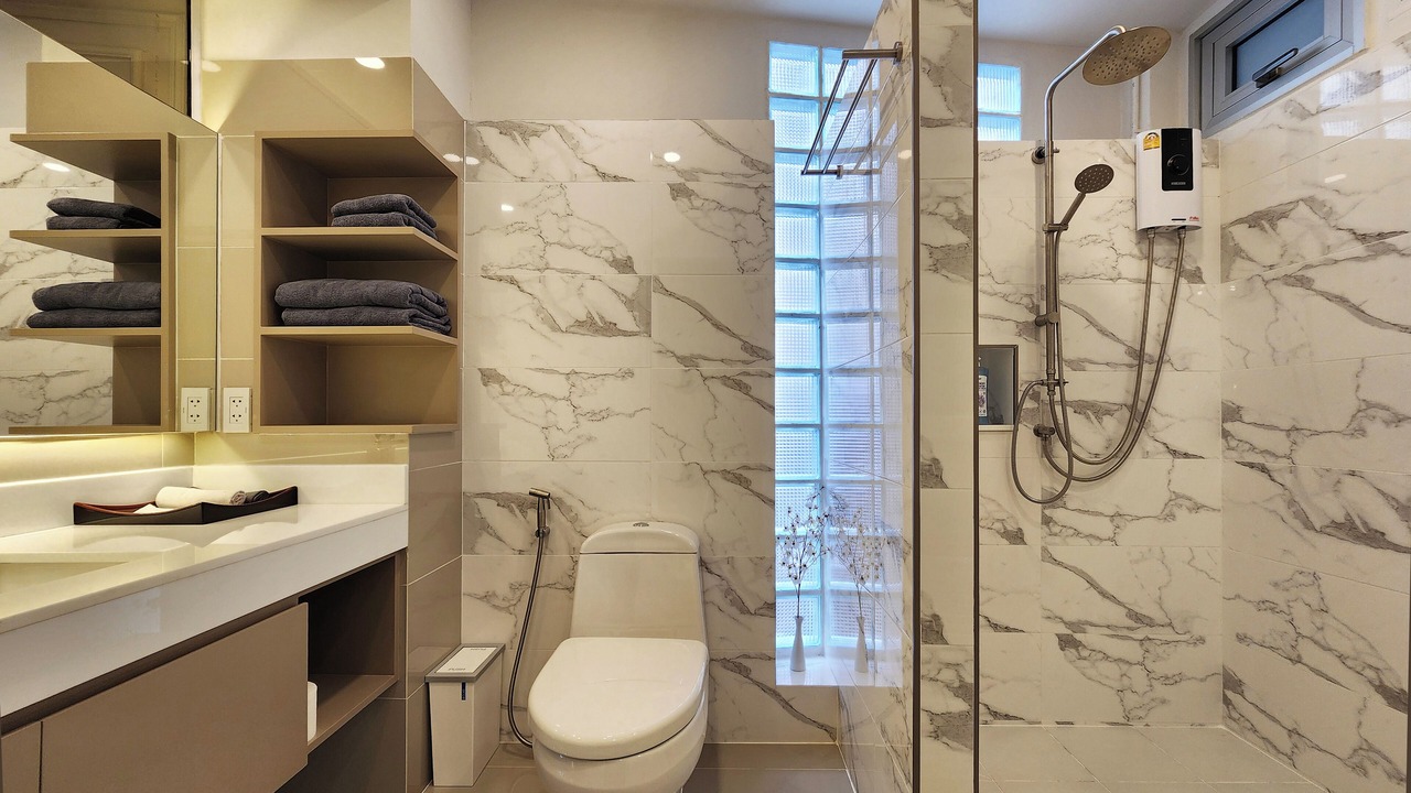 Photo of Bathroom in Talat Phlu