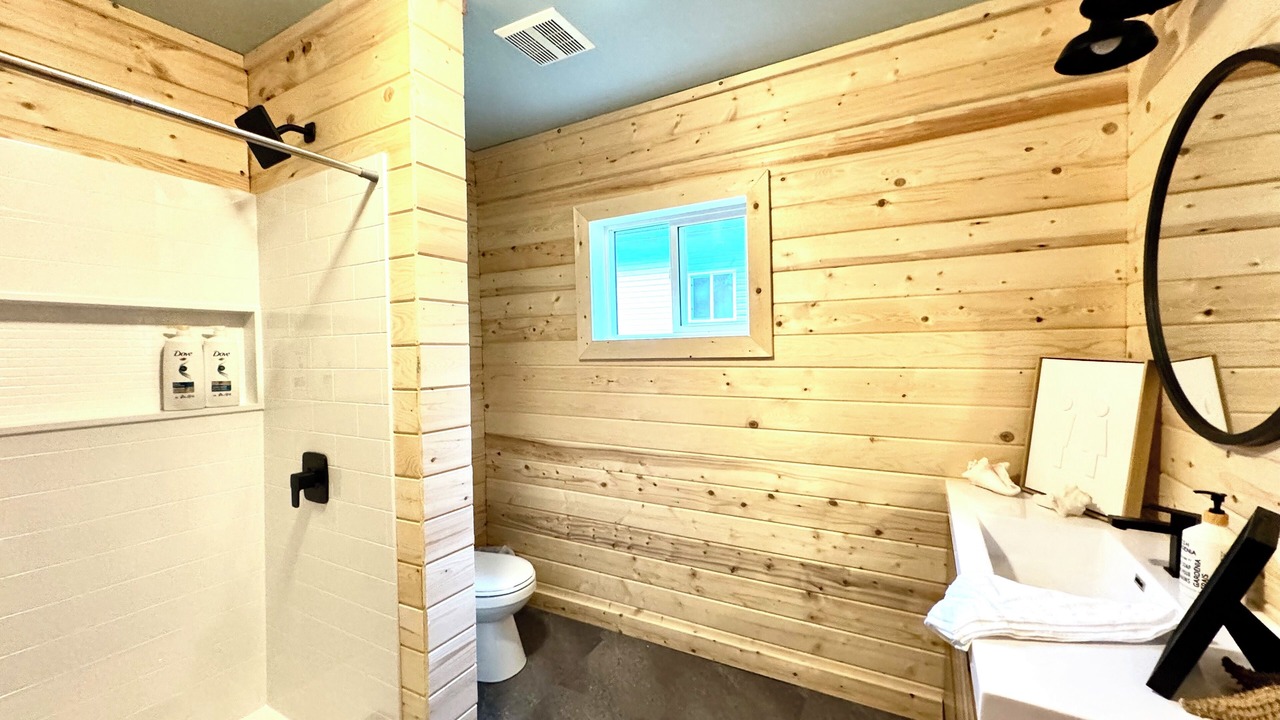 Photo of Bathroom in Kenora