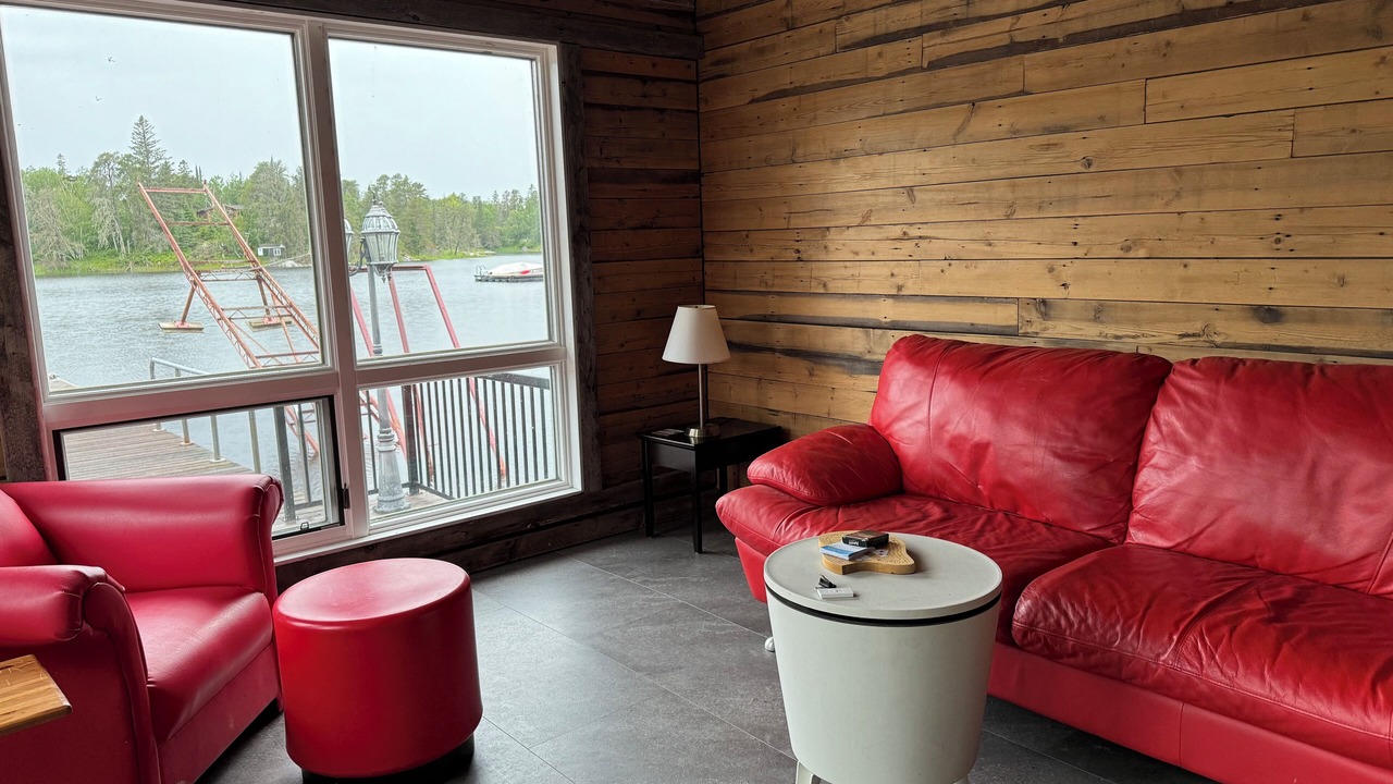 Photo of Livingroom in Kenora