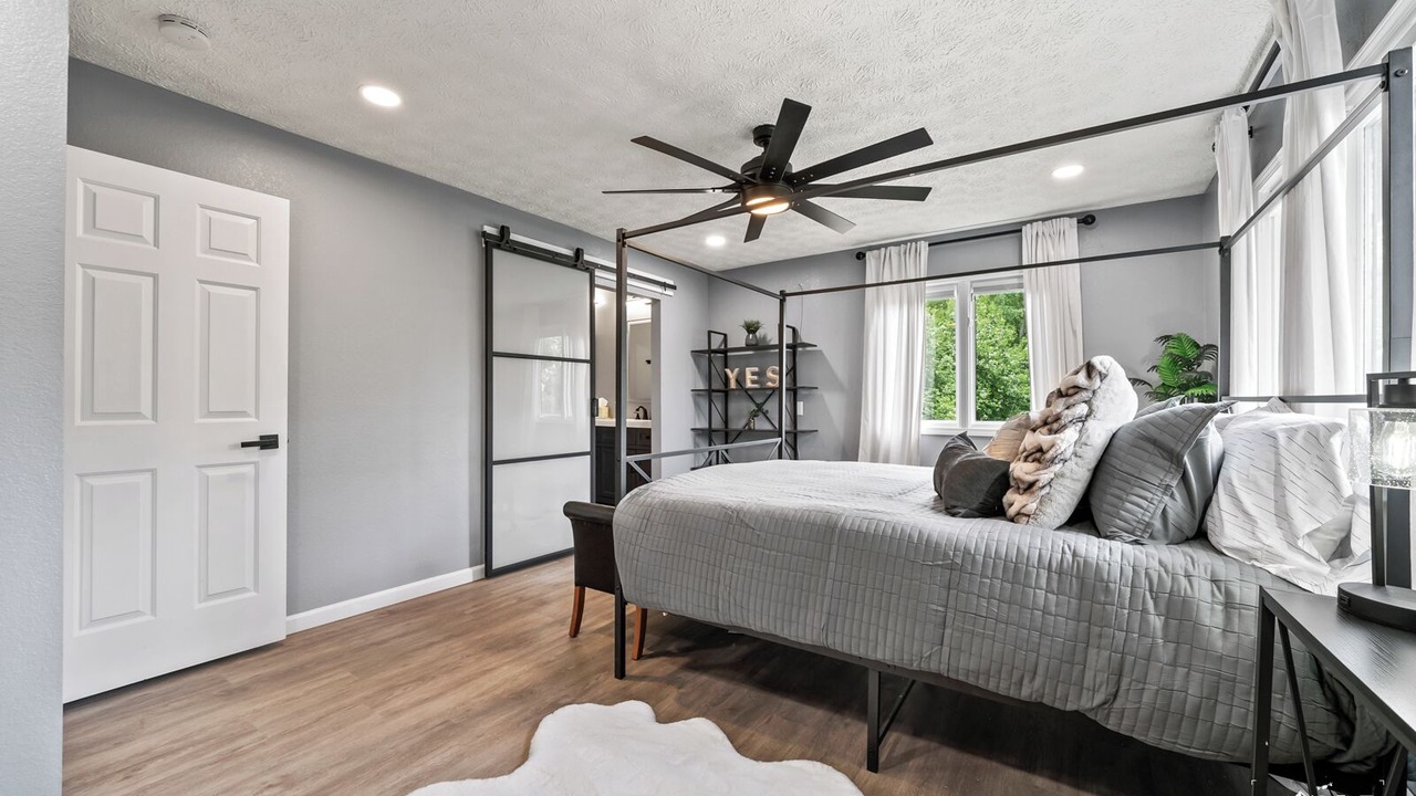 Photo of Bedroom in Huffman - O' Malley