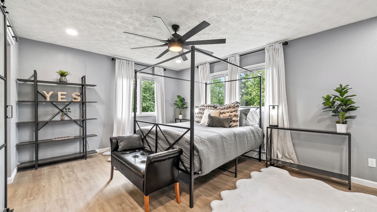 Photo of Bedroom in Huffman - O' Malley