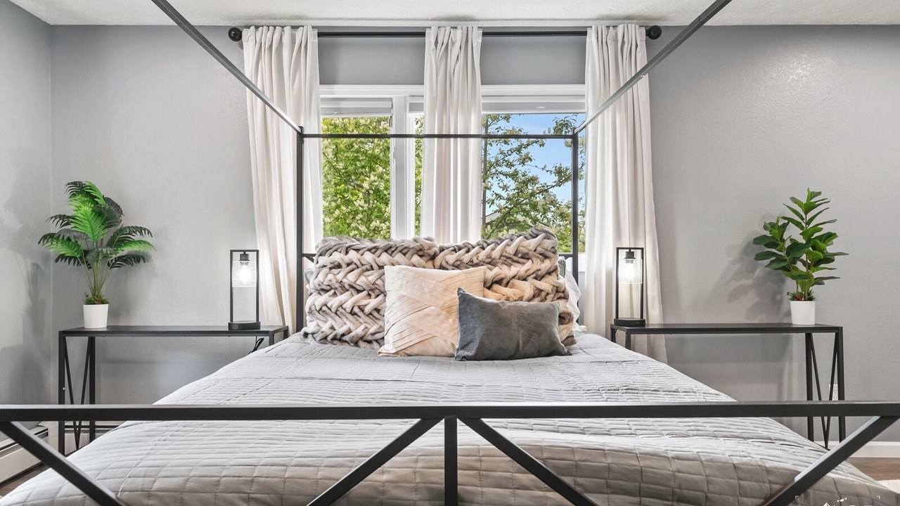 Photo of Bedroom in Huffman - O' Malley