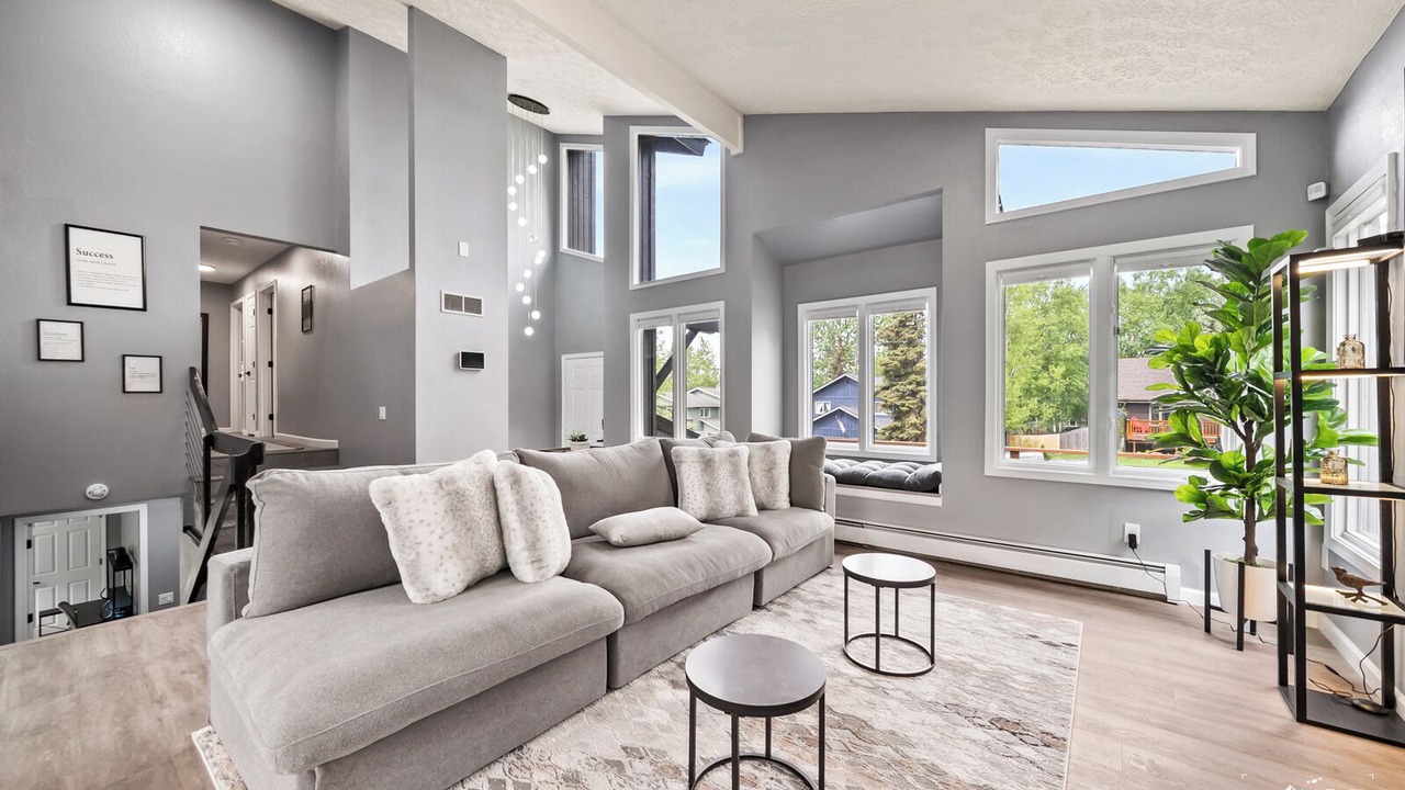 Photo of Livingroom in Huffman - O' Malley