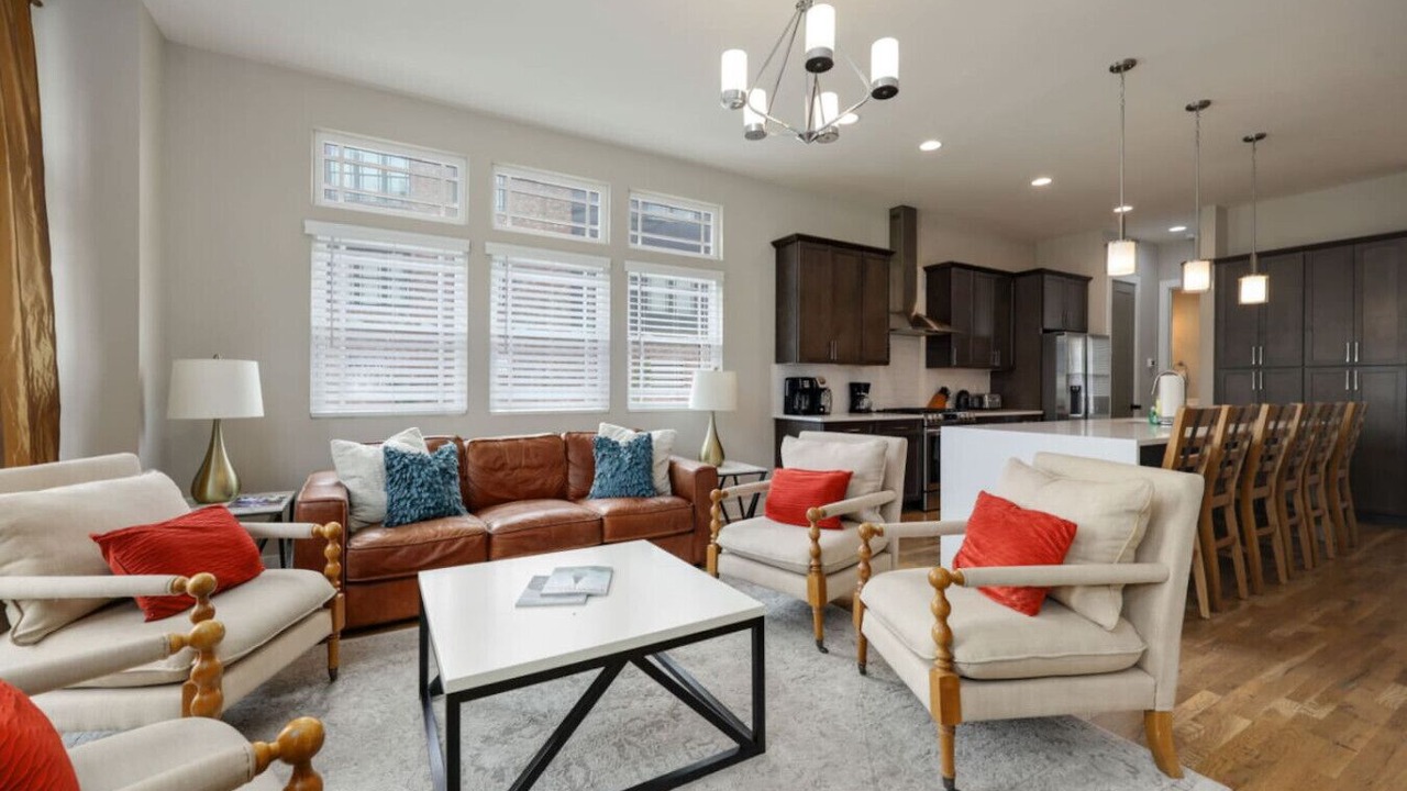 Photo of Livingroom in Hadley - Washington