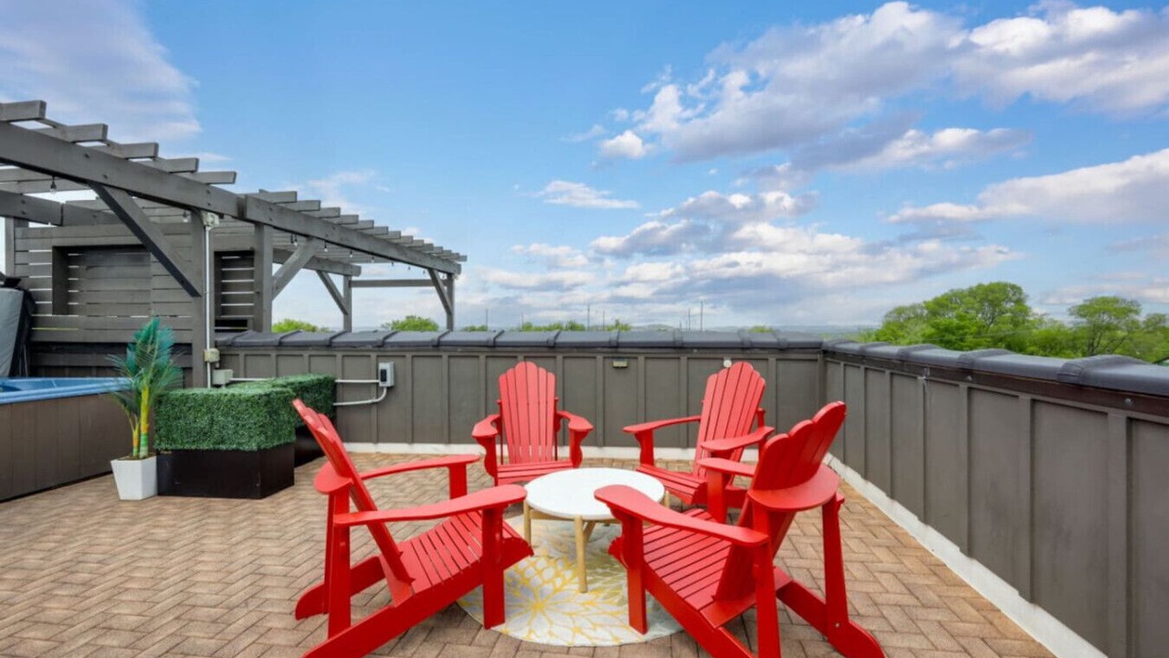 Photo of Outdoor in Hadley - Washington