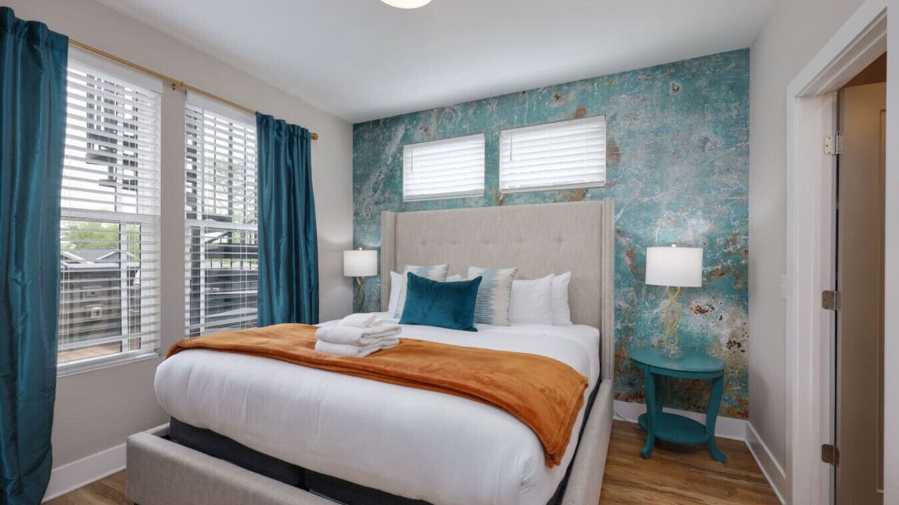 Photo of Bedroom in Hadley - Washington