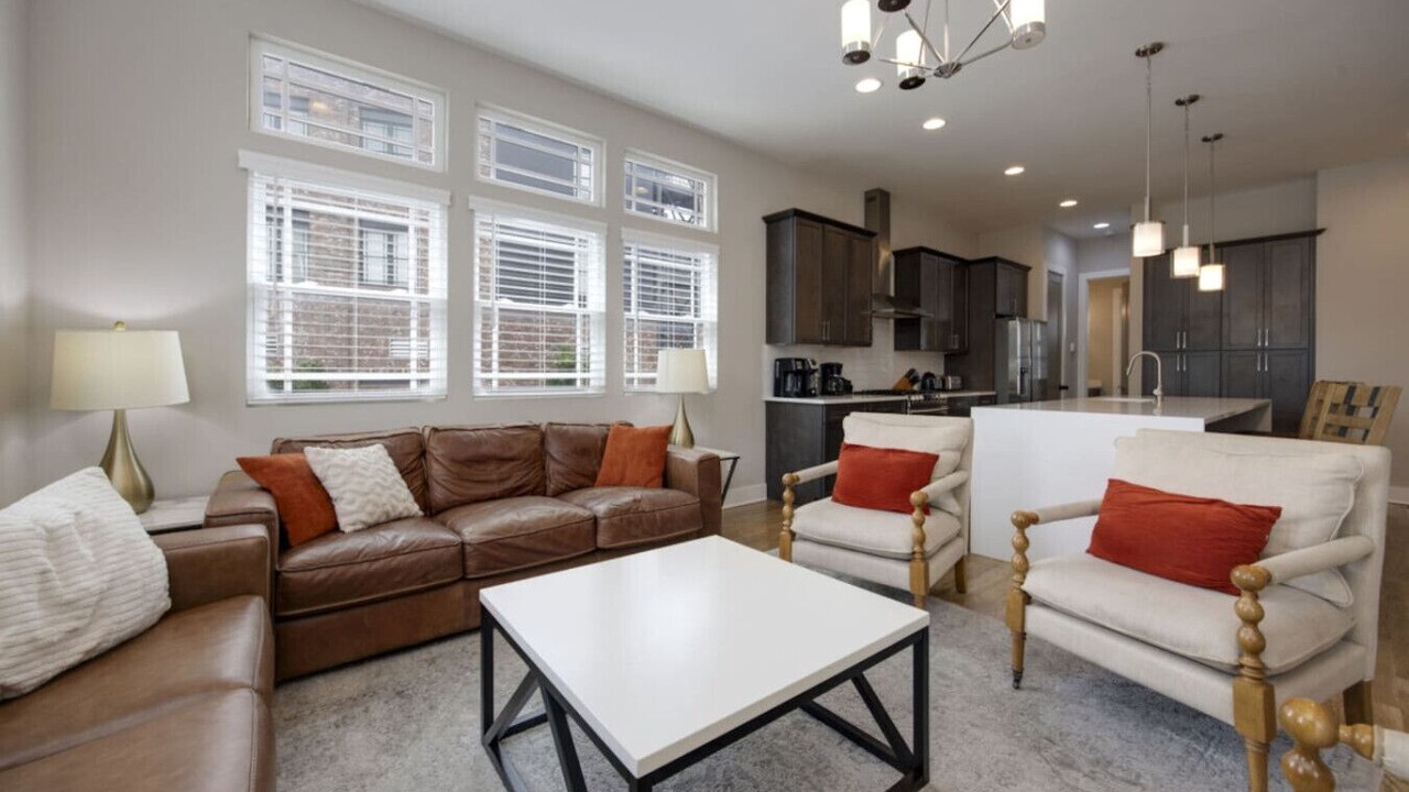Photo of Livingroom in Hadley - Washington