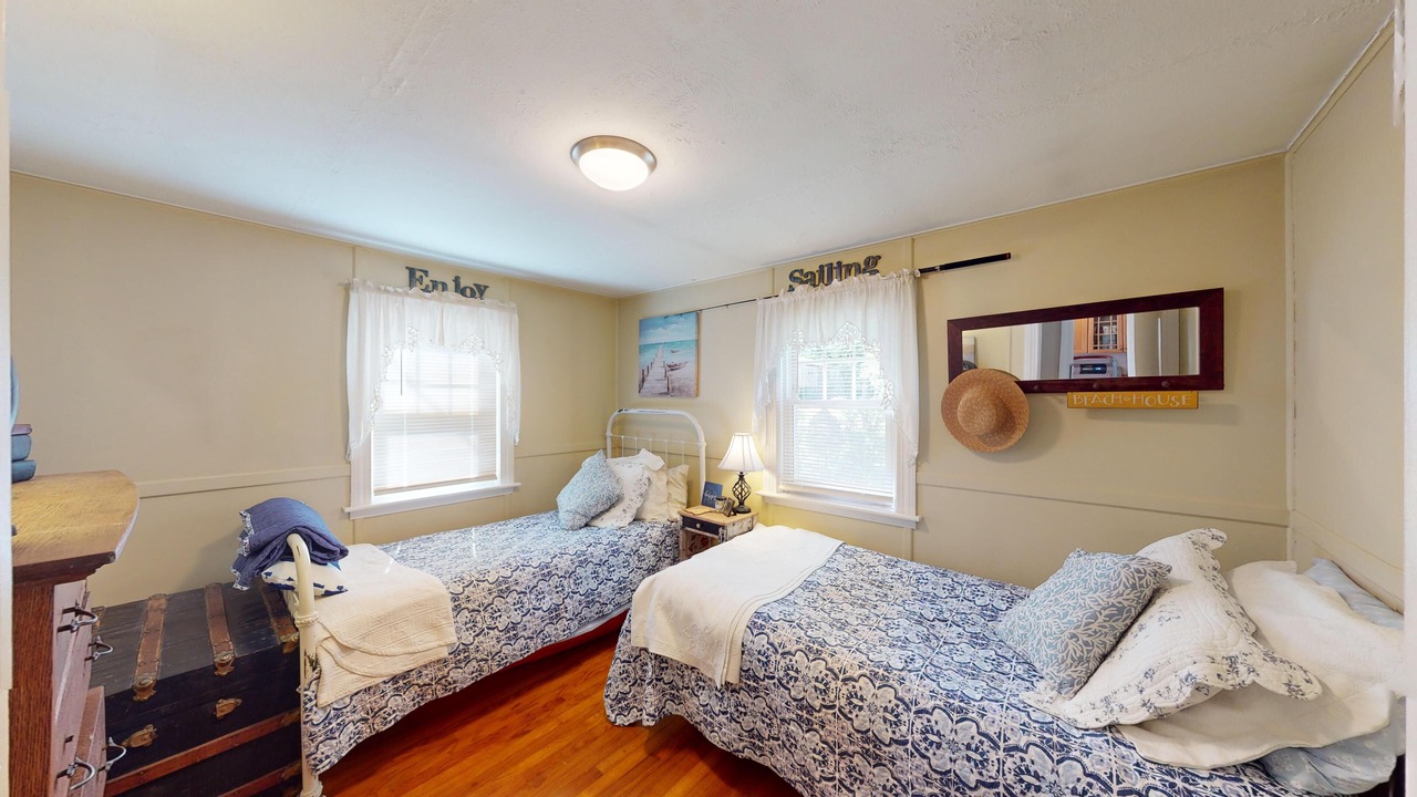 Photo of Bedroom in Saunderstown