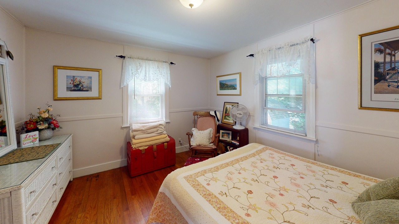 Photo of Bedroom in Saunderstown