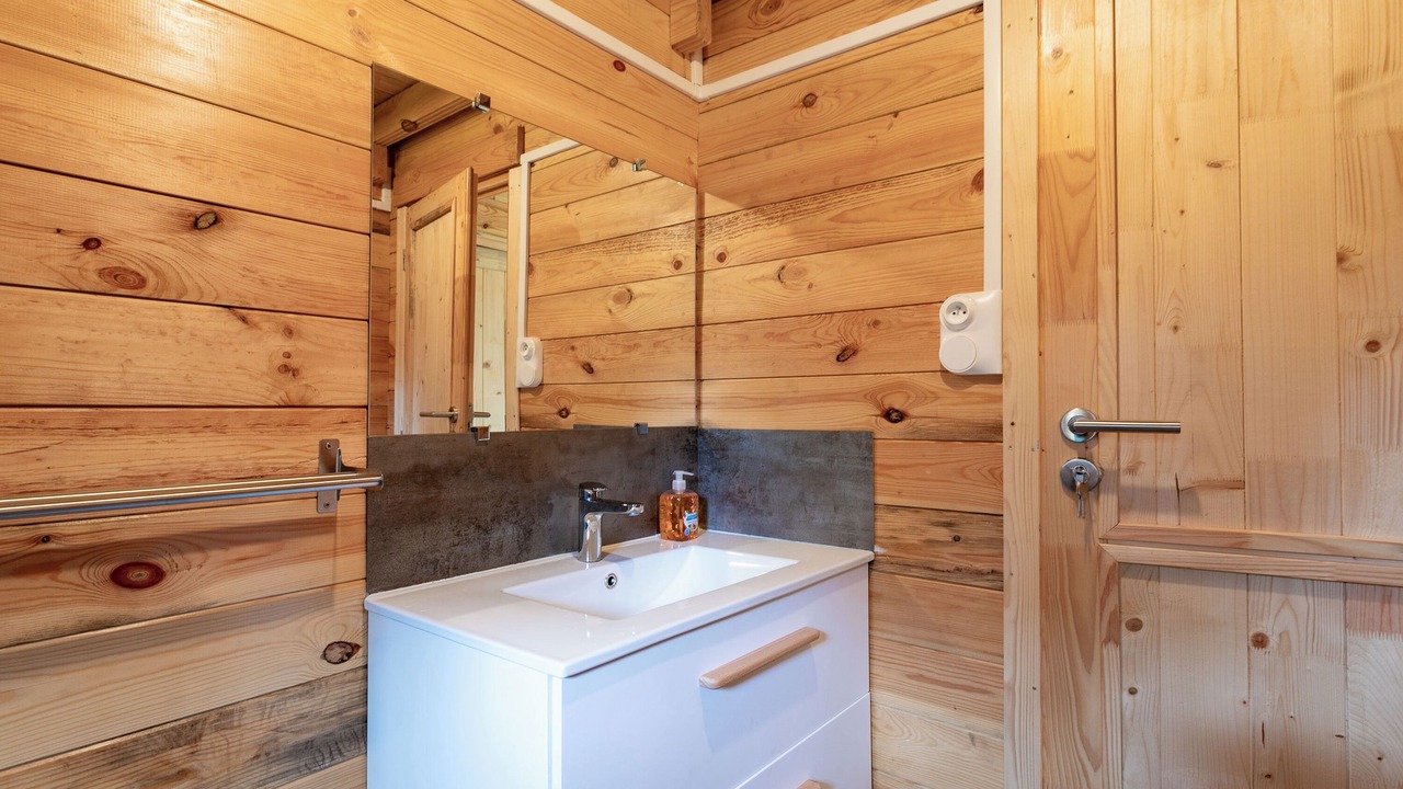 Photo of Bathroom in Plouegat-Moysan