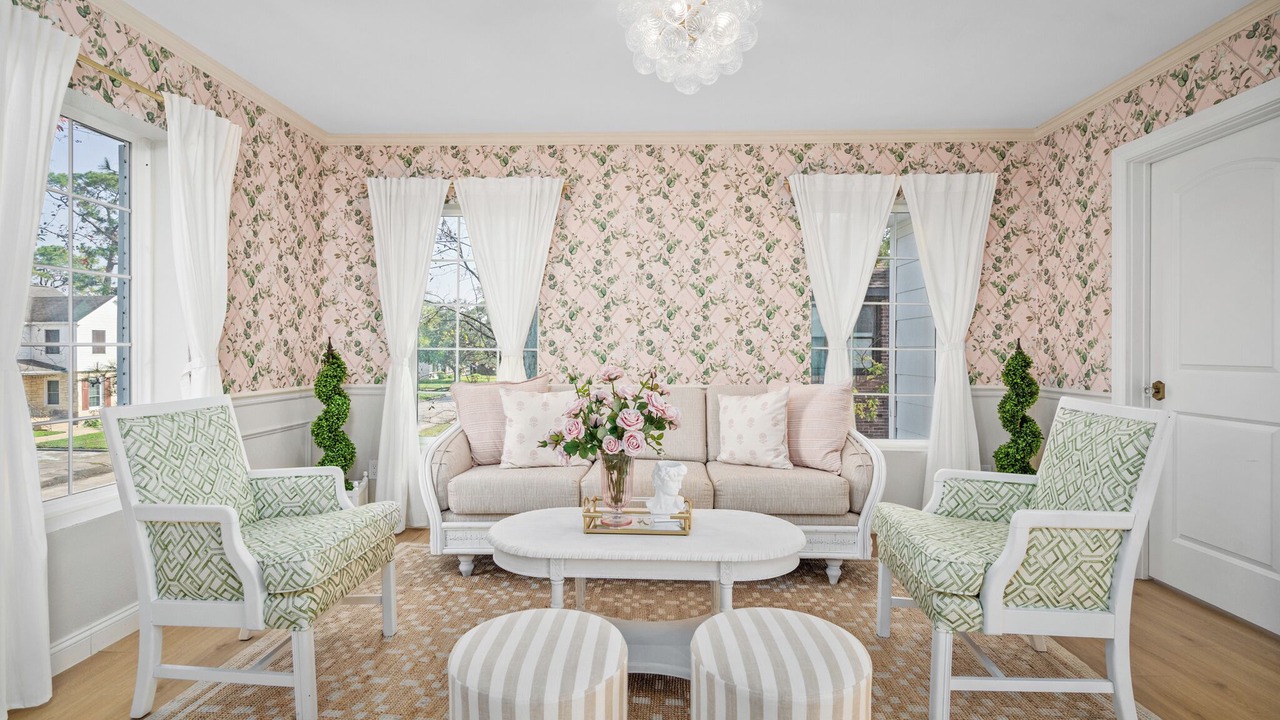 Photo of Livingroom in MacGregor