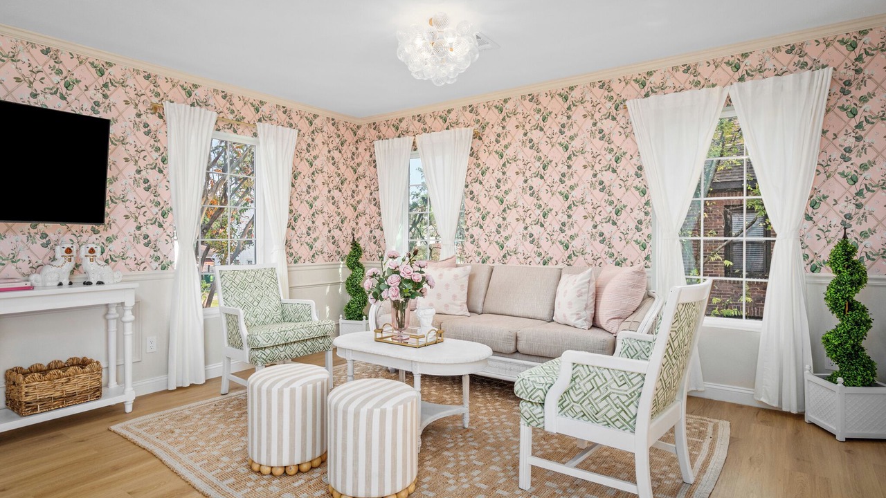 Photo of Livingroom in MacGregor