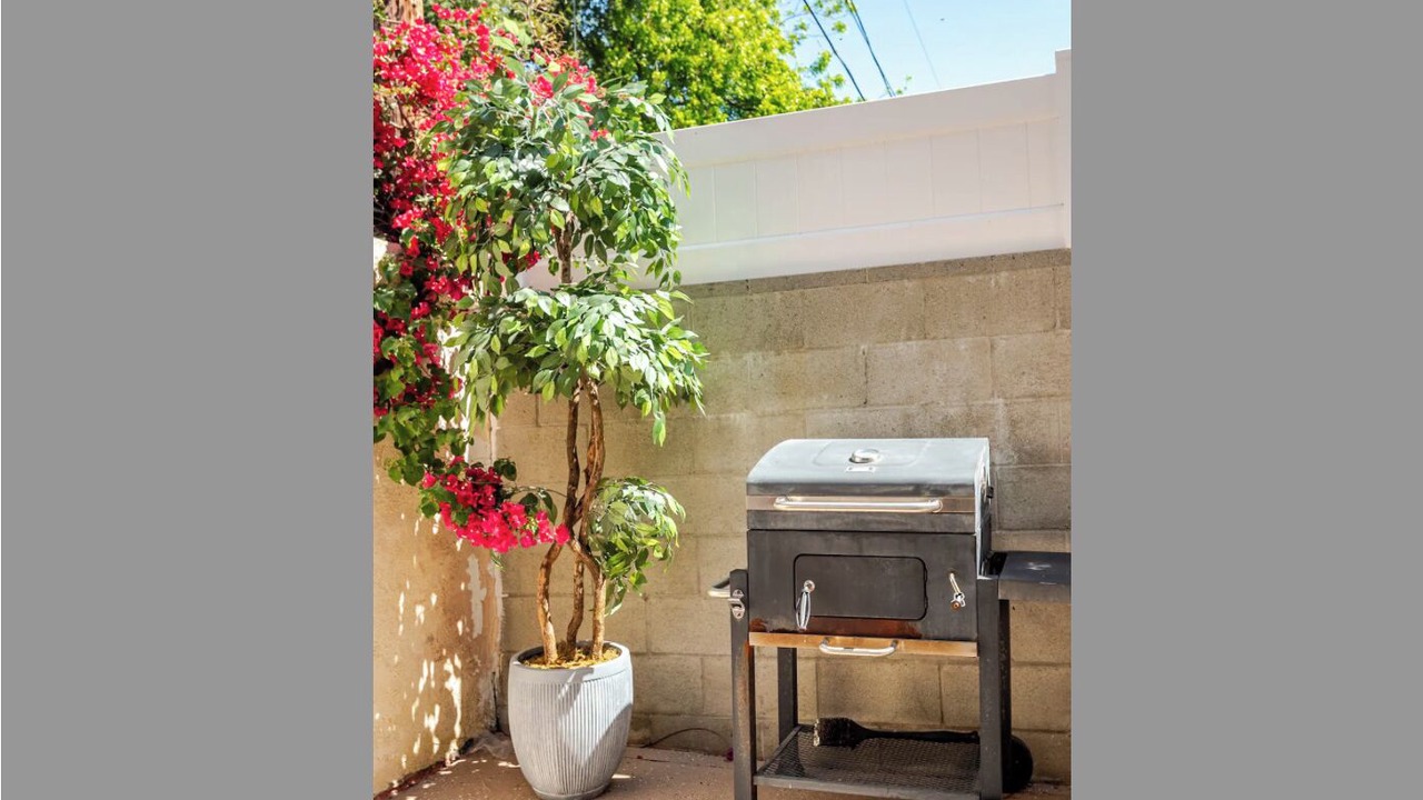 Photo of Patio Balcony in Lake Balboa