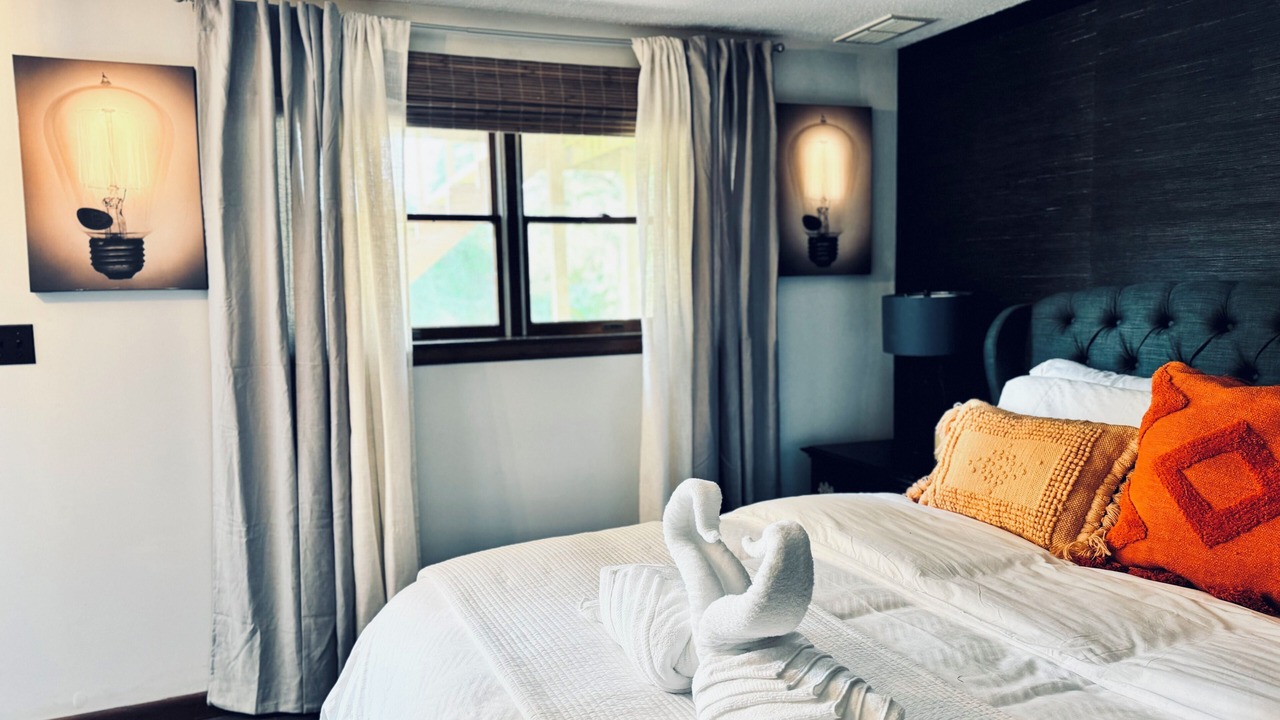 Photo of Bedroom in Boalsburg