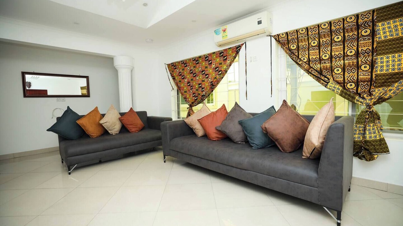 Photo of Livingroom in Labone