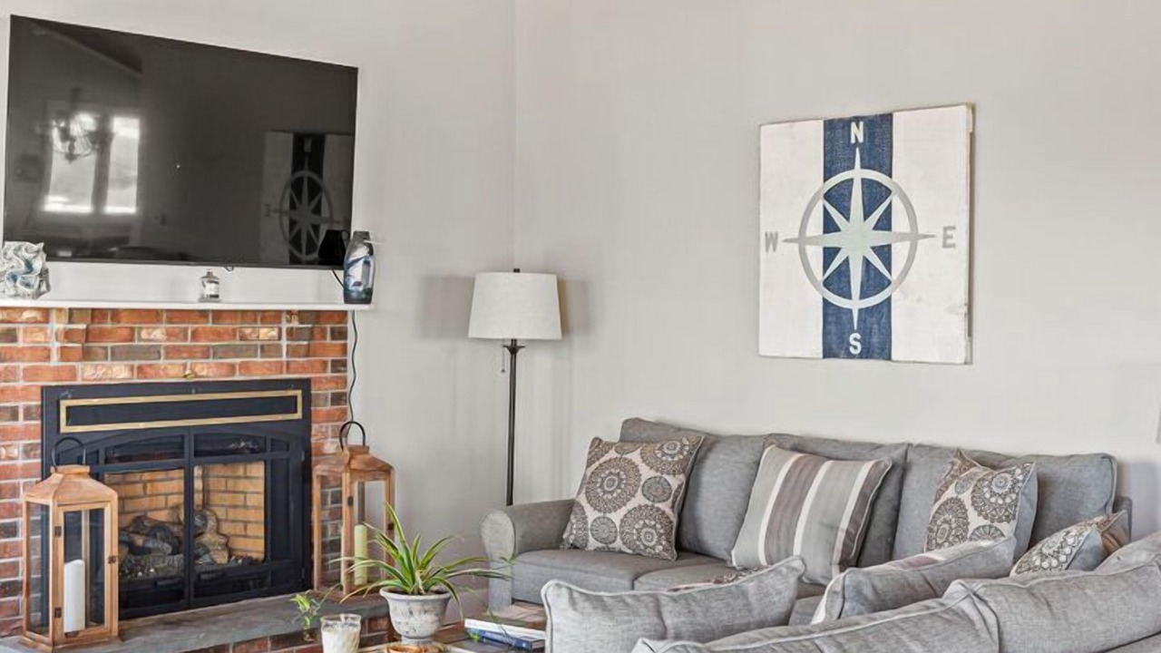 Photo of Livingroom in Point Judith