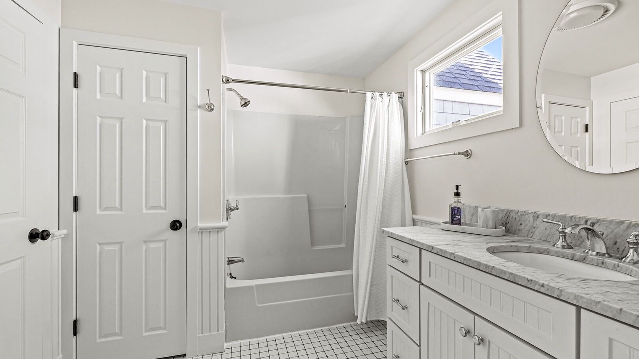 Photo of Bathroom in Point Judith
