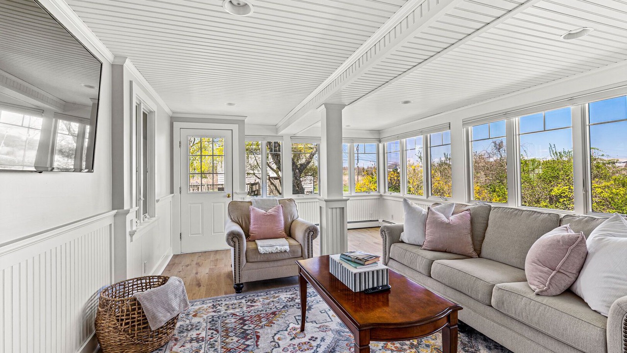 Photo of Livingroom in Point Judith