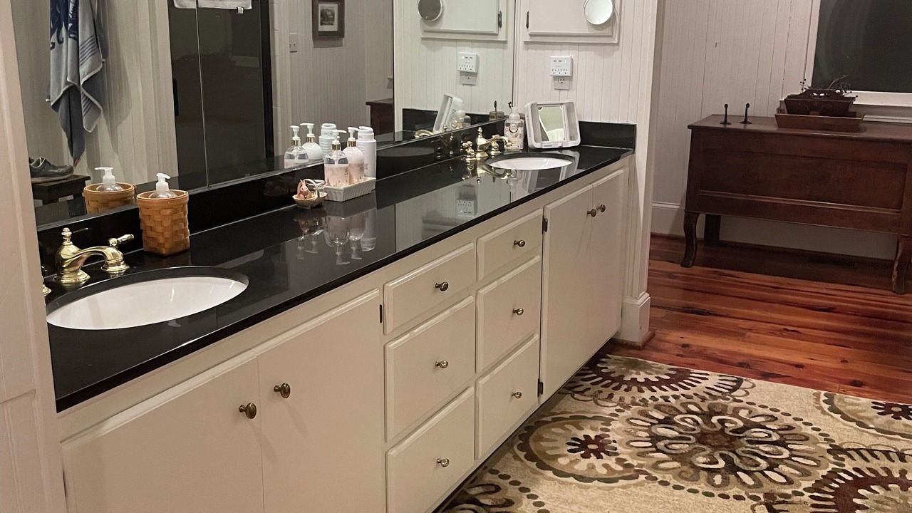 Photo of Bathroom in Kershaw County