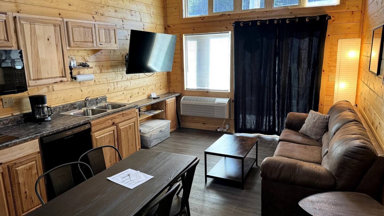 Photo of Livingroom in Bramwell