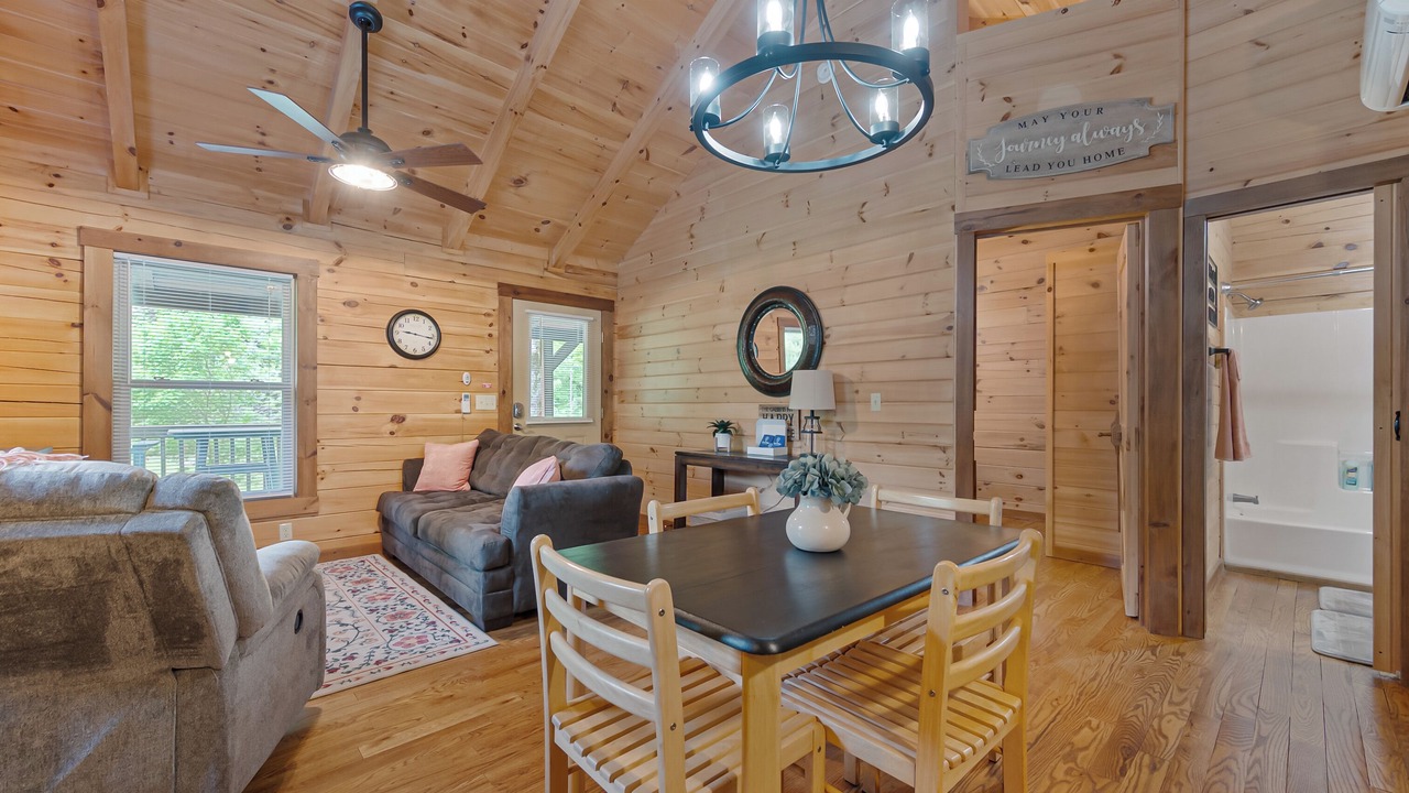 Photo of Livingroom in Pearisburg
