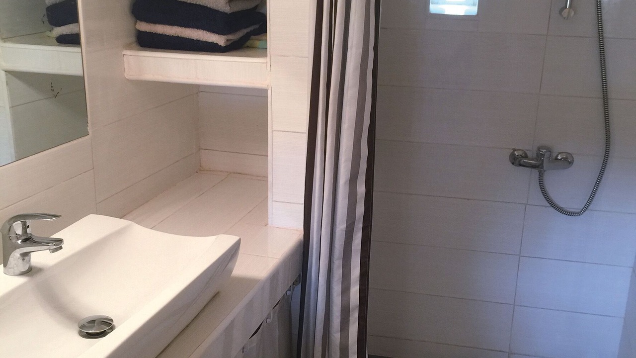 Photo of Bathroom in Popenguine